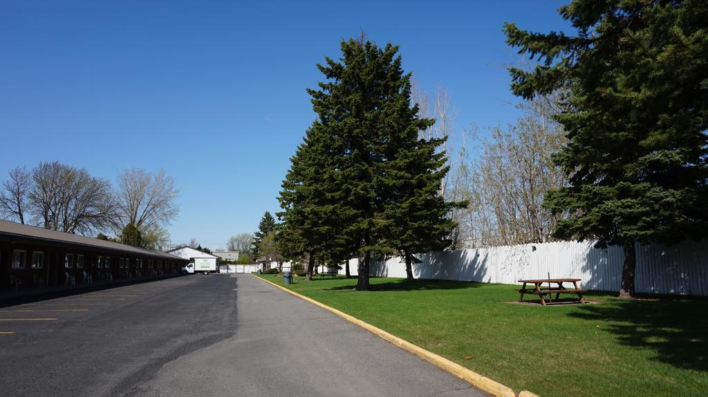 Motel R-100 Longueuil Exterior photo