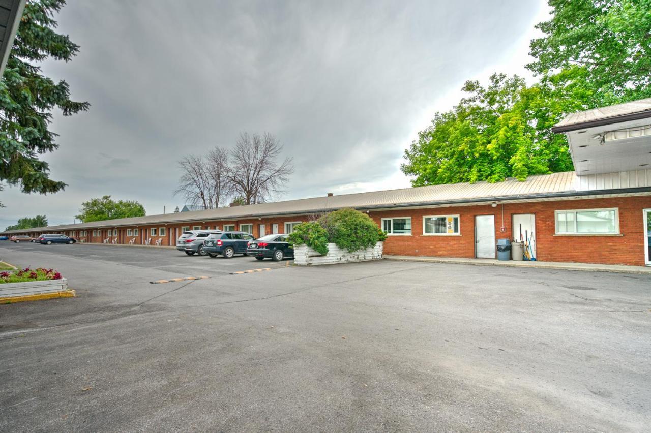 Motel R-100 Longueuil Exterior photo