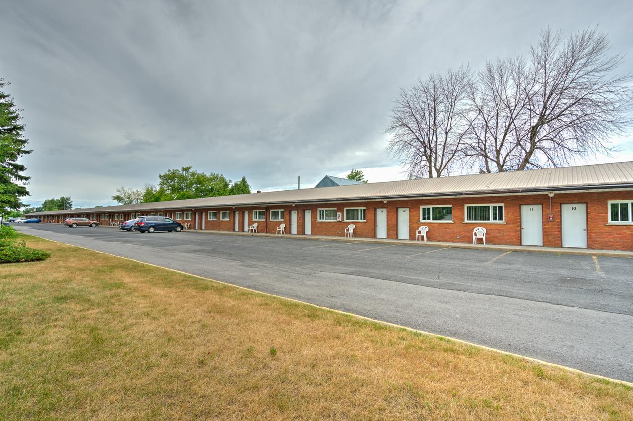 Motel R-100 Longueuil Exterior photo