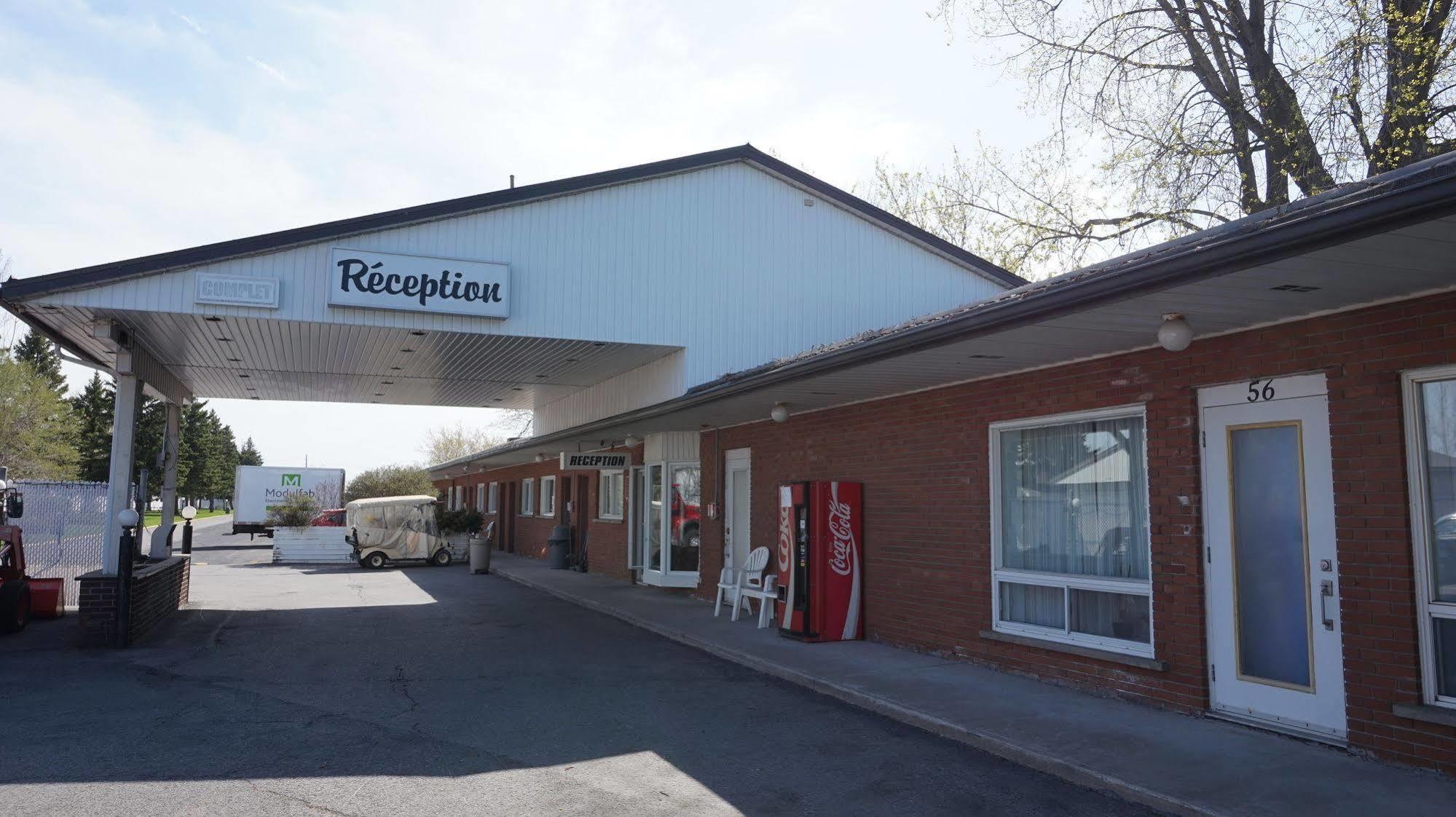 Motel R-100 Longueuil Exterior photo